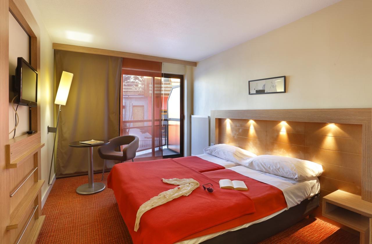 Suite Home Briancon Serre Chevalier Exteriör bild